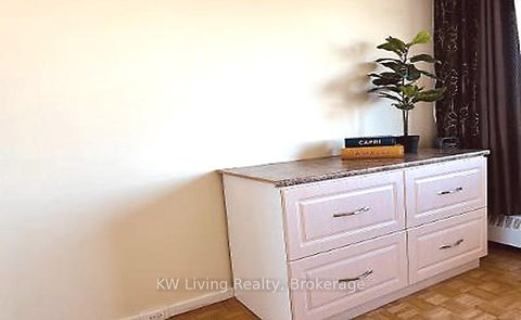Photo 3 at 1604 - 715 Don Mills Road, Flemingdon Park, Toronto