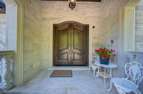 Photo 1 at 727 Sunset Beach Road, Oak Ridges Lake Wilcox, Richmond Hill