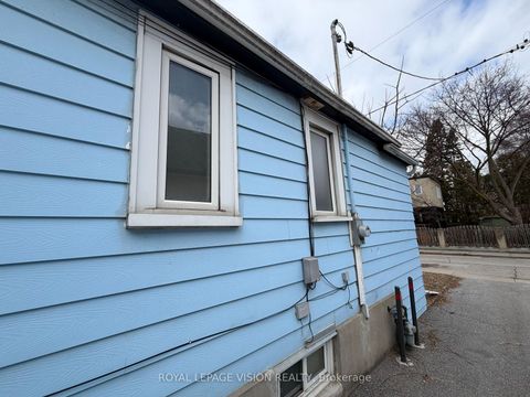 Photo 2 at 43 Jillson Avenue, Bloor West Village, Toronto