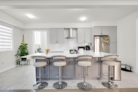 Photo 8 at 22 Ludlow Drive E, Rural Barrie Southeast, Barrie