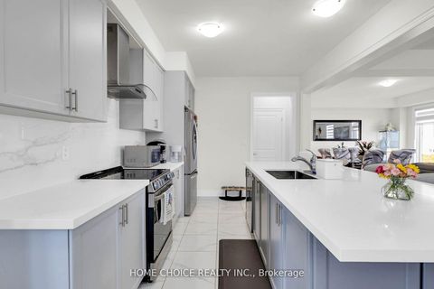 Photo 9 at 22 Ludlow Drive E, Rural Barrie Southeast, Barrie