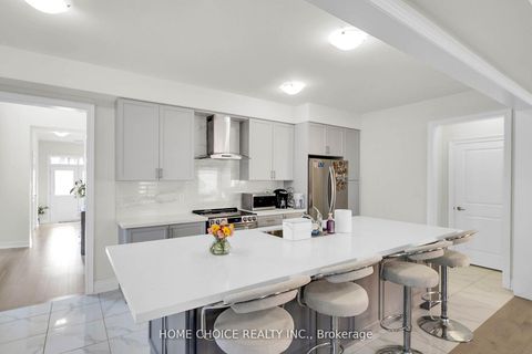 Photo 10 at 22 Ludlow Drive E, Rural Barrie Southeast, Barrie