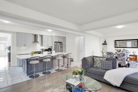 Photo 12 at 22 Ludlow Drive E, Rural Barrie Southeast, Barrie