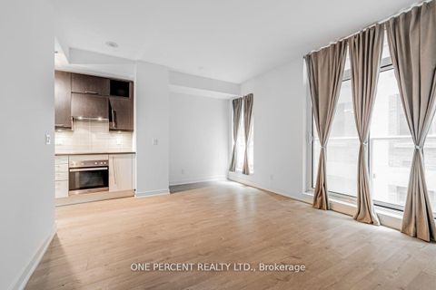 Photo 6 at 426 - 30 Nelson Street, Waterfront Communities C1, Toronto