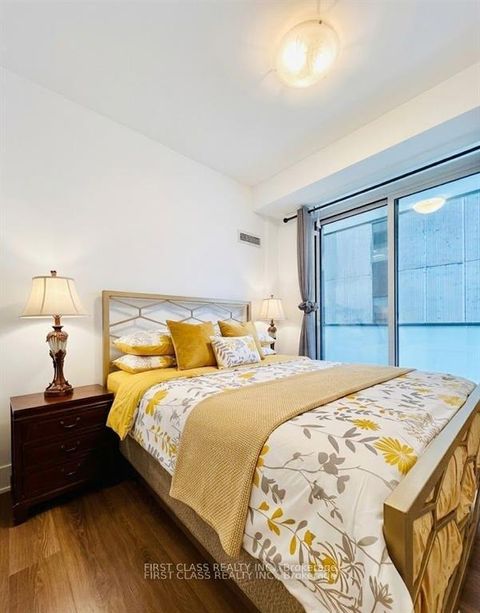 Photo 2 at 1405 - 200 Bloor Street W, Annex, Toronto