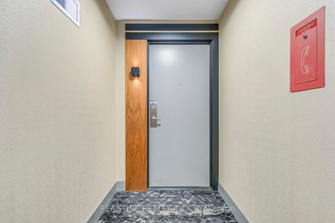 Photo 3 at 1001 - 99 JOHN Street, Waterfront Communities C1, Toronto