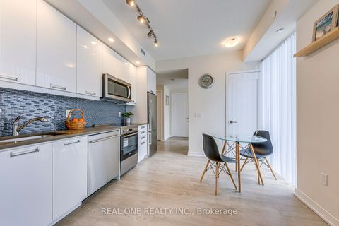 Photo 8 at 1001 - 99 JOHN Street, Waterfront Communities C1, Toronto