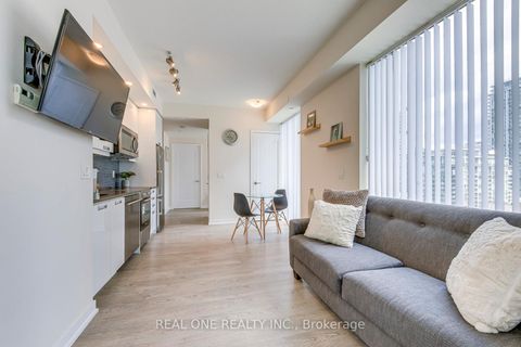 Photo 13 at 1001 - 99 JOHN Street, Waterfront Communities C1, Toronto