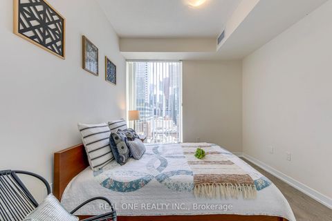 Photo 17 at 1001 - 99 JOHN Street, Waterfront Communities C1, Toronto
