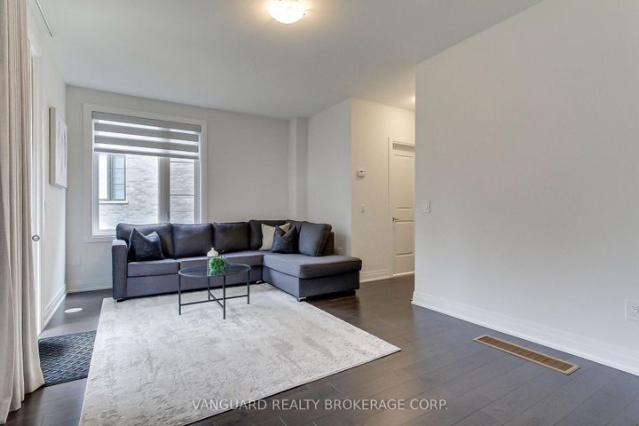 Photo 5 at 950 Isaac Phillips Way, Summerhill Estates, Newmarket