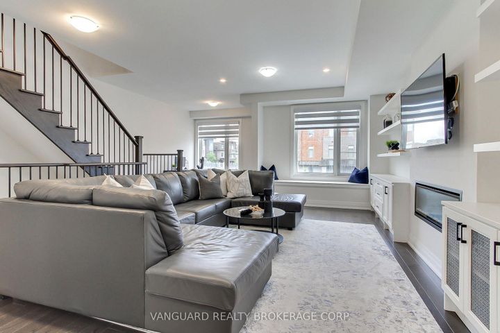 Photo 9 at 950 Isaac Phillips Way, Summerhill Estates, Newmarket