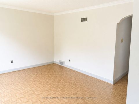 Photo 4 at 100 Ballacaine Drive, Queensway, Toronto