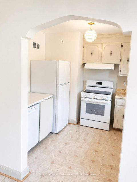 Photo 8 at 100 Ballacaine Drive, Queensway, Toronto