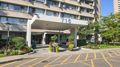 Photo 2 at 208 - 715 Don Mills Road, Flemingdon Park, Toronto