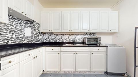 Photo 17 at 208 - 715 Don Mills Road, Flemingdon Park, Toronto