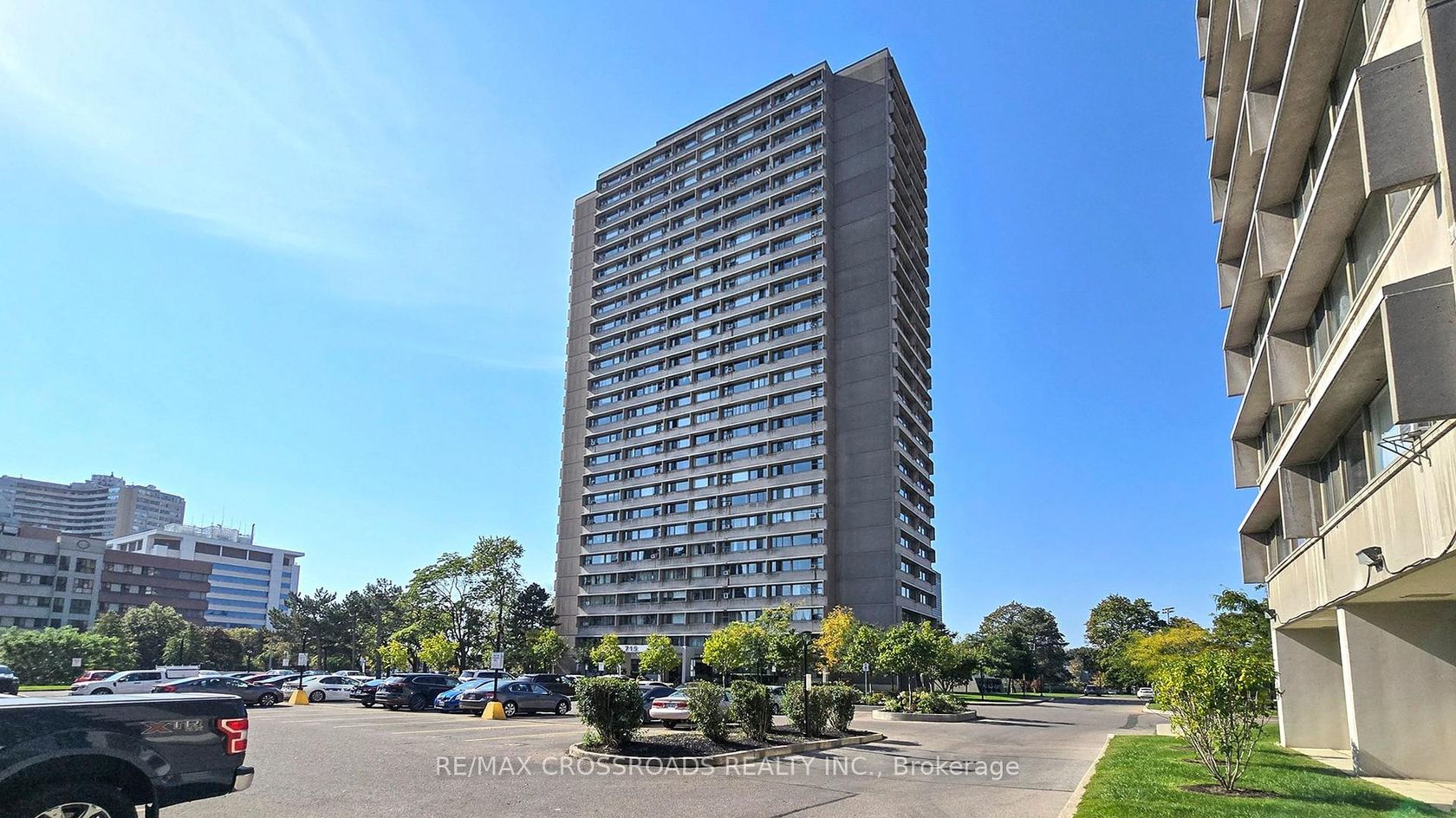 208 - 715 Don Mills Road, Flemingdon Park, Toronto photo number 2