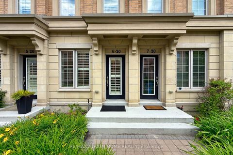 Photo 2 at 6 - 20 Hargrave Lane, York Mills, Toronto