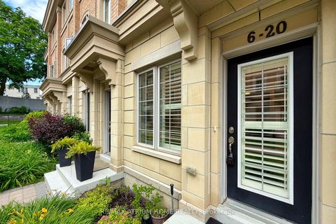 Photo 3 at 6 - 20 Hargrave Lane, York Mills, Toronto