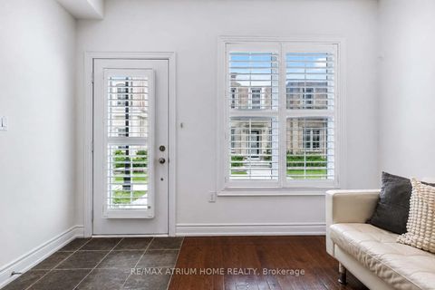 Photo 4 at 6 - 20 Hargrave Lane, York Mills, Toronto