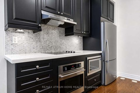 Photo 10 at 6 - 20 Hargrave Lane, York Mills, Toronto