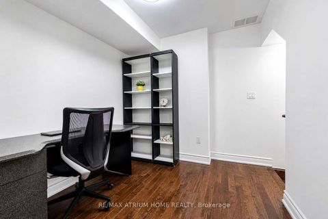 Photo 17 at 6 - 20 Hargrave Lane, York Mills, Toronto
