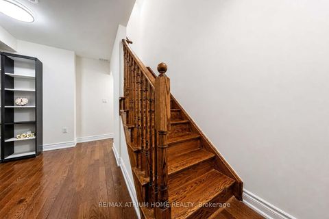 Photo 18 at 6 - 20 Hargrave Lane, York Mills, Toronto
