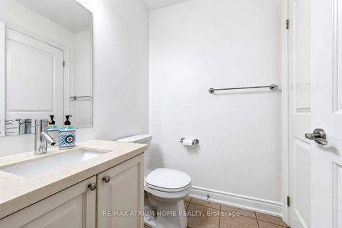 Photo 32 at 6 - 20 Hargrave Lane, York Mills, Toronto