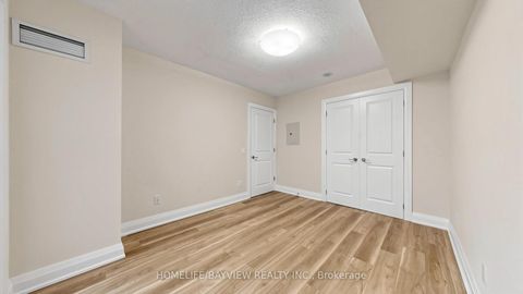Photo 11 at 1015 - 18 Parkview Avenue, Willowdale East, Toronto