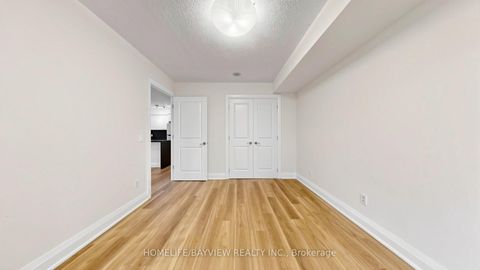 Photo 12 at 1015 - 18 Parkview Avenue, Willowdale East, Toronto