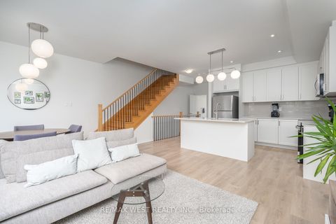 Photo 13 at 57 Woodstream Drive, Clairville, Toronto