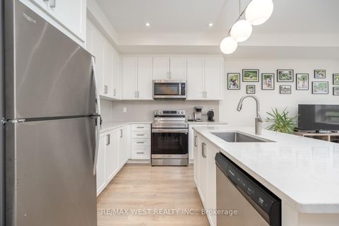 Photo 17 at 57 Woodstream Drive, Clairville, Toronto