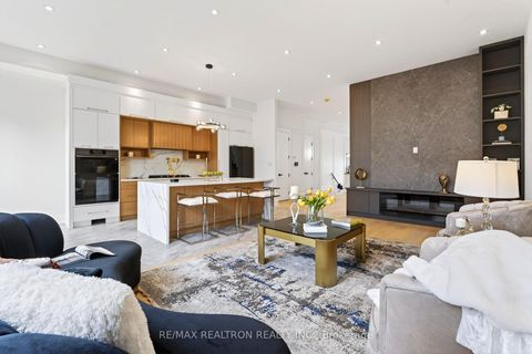 Photo 11 at 792 Midland Avenue, Kennedy Park, Toronto