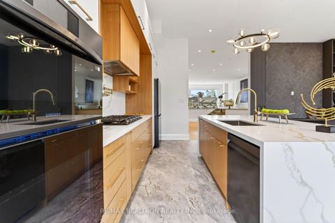Photo 14 at 792 Midland Avenue, Kennedy Park, Toronto