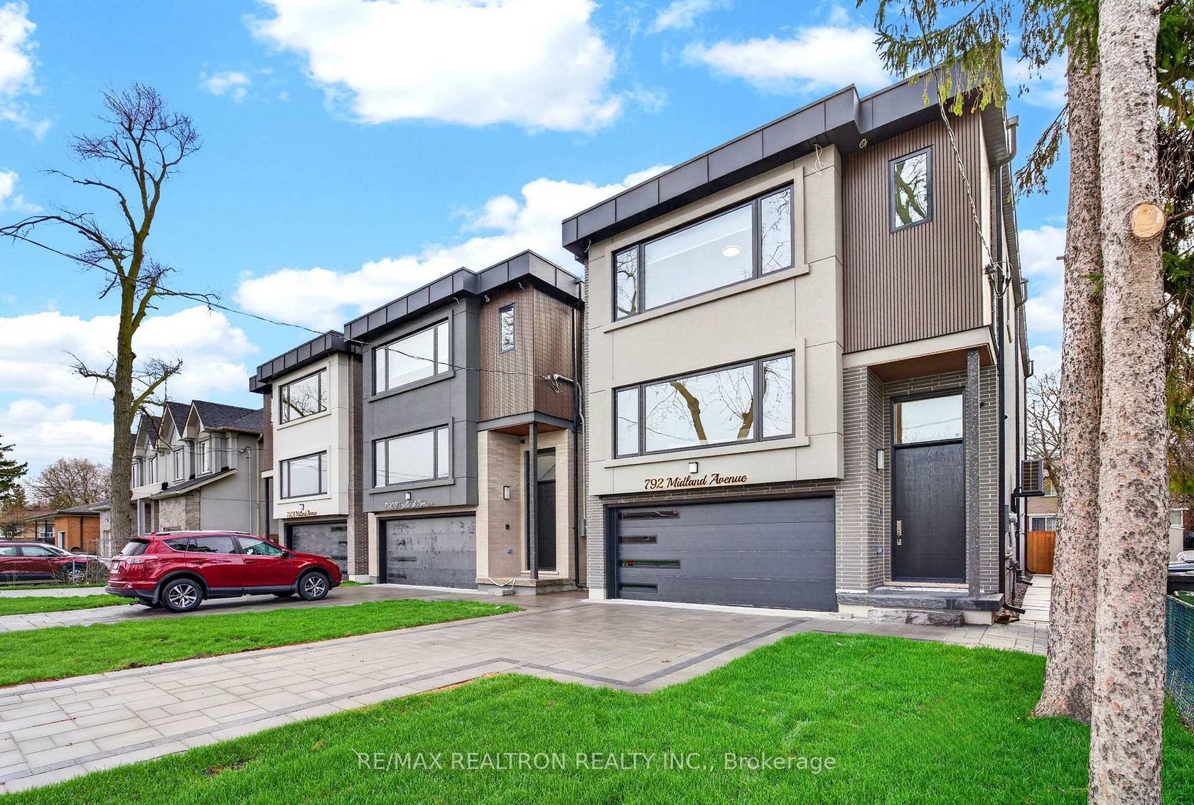 792 Midland Avenue, Kennedy Park, Toronto 