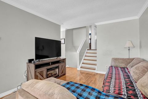 Photo 4 at 16 Austen Lane, Letitia Heights, Barrie