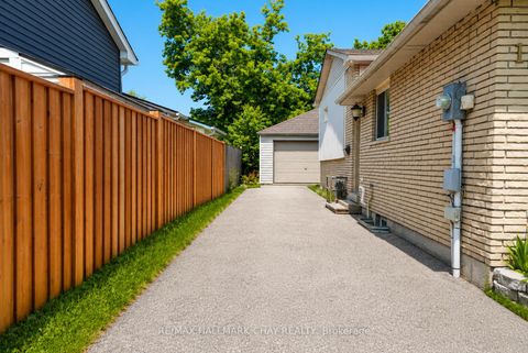 Photo 21 at 16 Austen Lane, Letitia Heights, Barrie