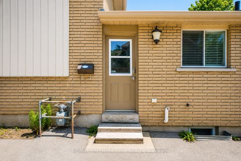Photo 22 at 16 Austen Lane, Letitia Heights, Barrie