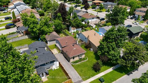 Photo 23 at 16 Austen Lane, Letitia Heights, Barrie