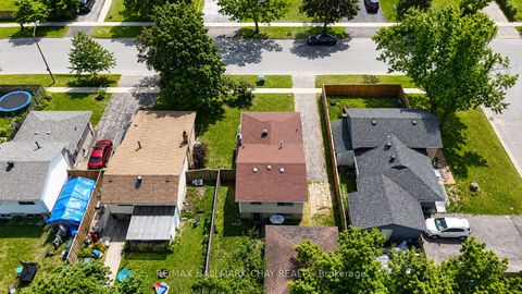 Photo 24 at 16 Austen Lane, Letitia Heights, Barrie