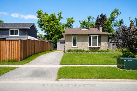 Photo 28 at 16 Austen Lane, Letitia Heights, Barrie