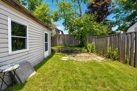 Photo 29 at 16 Austen Lane, Letitia Heights, Barrie