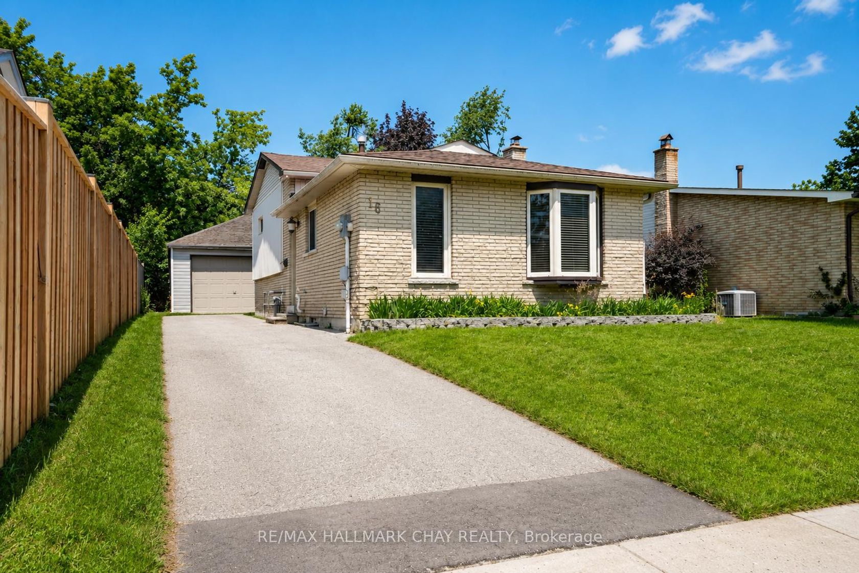 16 Austen Lane, Letitia Heights, Barrie photo 3
