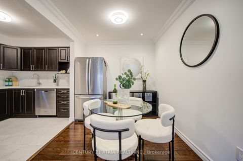 Photo 2 at 4 Sand Fern Way, Don Valley Village, Toronto
