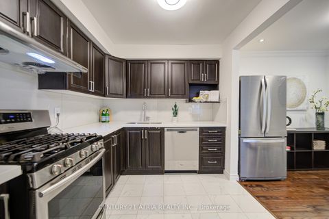 Photo 4 at 4 Sand Fern Way, Don Valley Village, Toronto