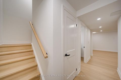 Photo 15 at 4 Sand Fern Way, Don Valley Village, Toronto