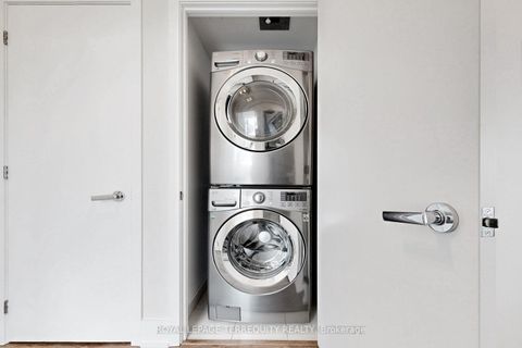 Photo 7 at LPH 02 - 1830 Bloor Street W, High Park North, Toronto