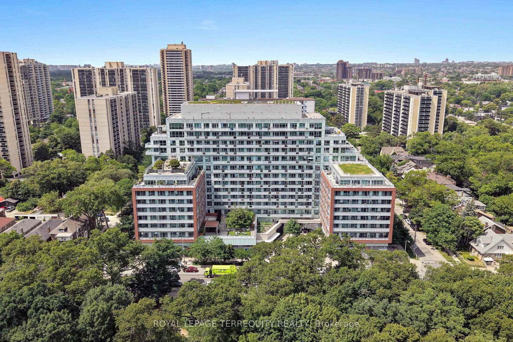 LPH 02 - 1830 Bloor Street W, High Park North, Toronto photo 5