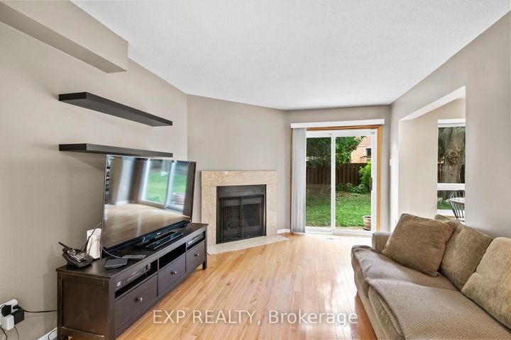 Photo 14 at 25 Lilac Avenue, Willowbrook, Markham