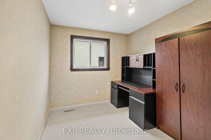 Photo 17 at 25 Lilac Avenue, Willowbrook, Markham