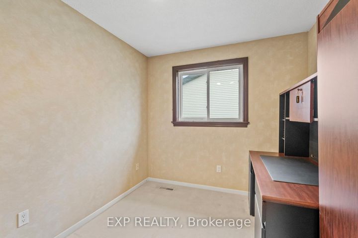 Photo 19 at 25 Lilac Avenue, Willowbrook, Markham